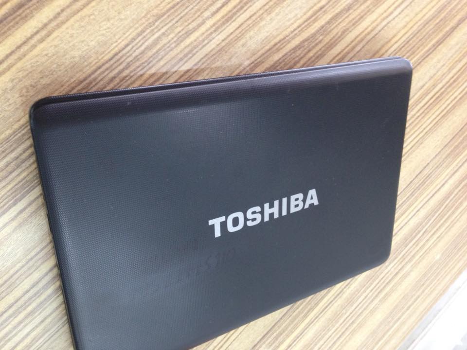 Laptop Toshiba C640 đen sang trọng