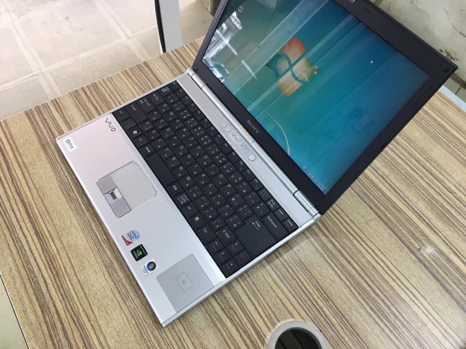 Laptop Sony SZ thời trang